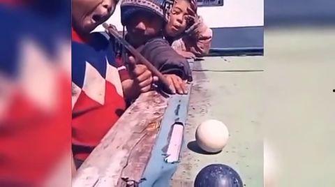 国产配音搞笑合集视频,带你领略配音界的幽默魅力