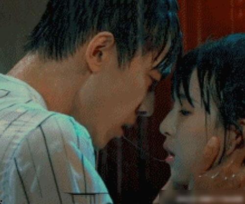 国产上映的电影吻戏视频,浪漫瞬间，情感共鸣