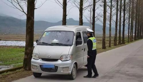 国产面包车拍摄视频素材,捕捉日常生活中的温馨瞬间